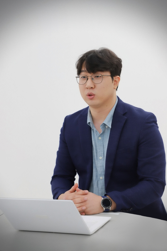 이호석 EQST 랩 담당이 인터뷰 질문에 답하고 있다. SK쉴더스 제공
